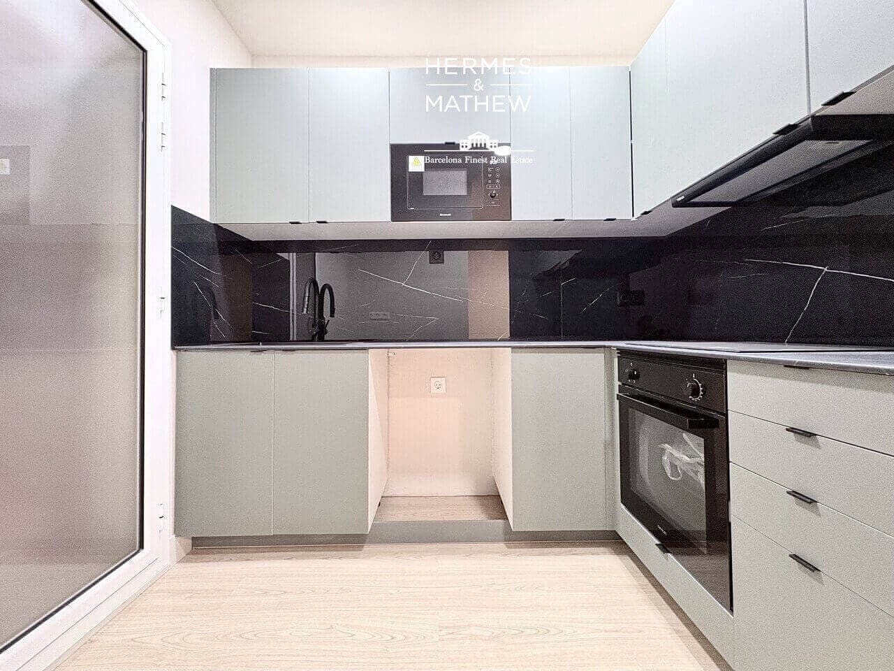 2 bedroom Flat for sale in Barcelona city - € 369,000 (Ref: 9550357)