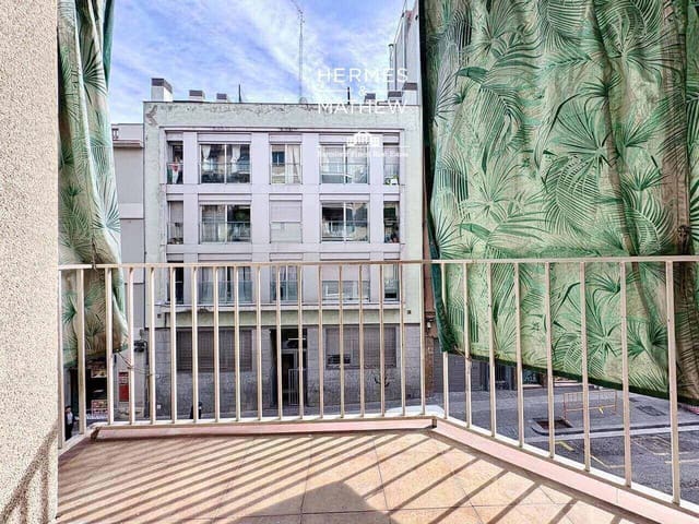 2 soveværelse Lejlighed til salg i El Poble Sec, Barcelona by - € 369.000 (Ref: 9550357)