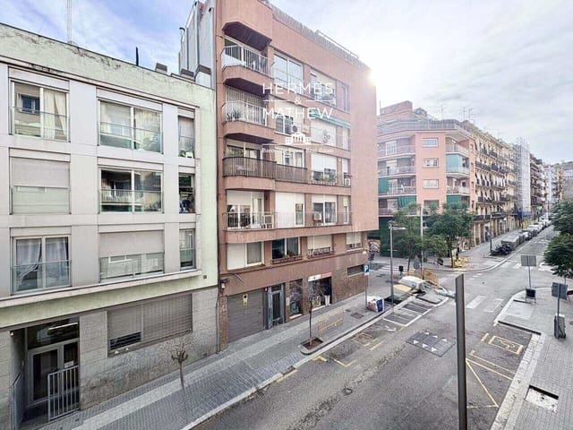 2 soveværelse Lejlighed til salg i El Poble Sec, Barcelona by - € 369.000 (Ref: 9550357)
