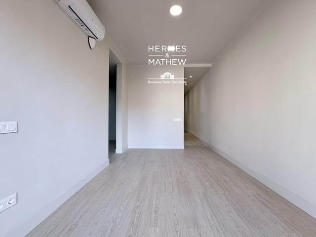 2 bedroom Flat for sale in El Poble Sec, Barcelona city - € 369,000 (Ref: 9550551)