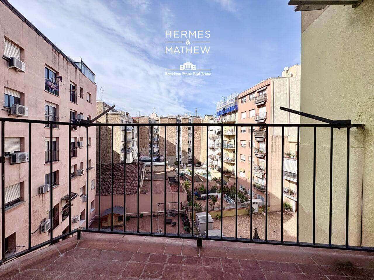 2 soveværelse Lejlighed til salg i Barcelona by - € 369.000 (Ref: 9550551)