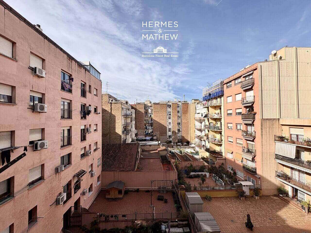 2 soveværelse Lejlighed til salg i Barcelona by - € 369.000 (Ref: 9550551)