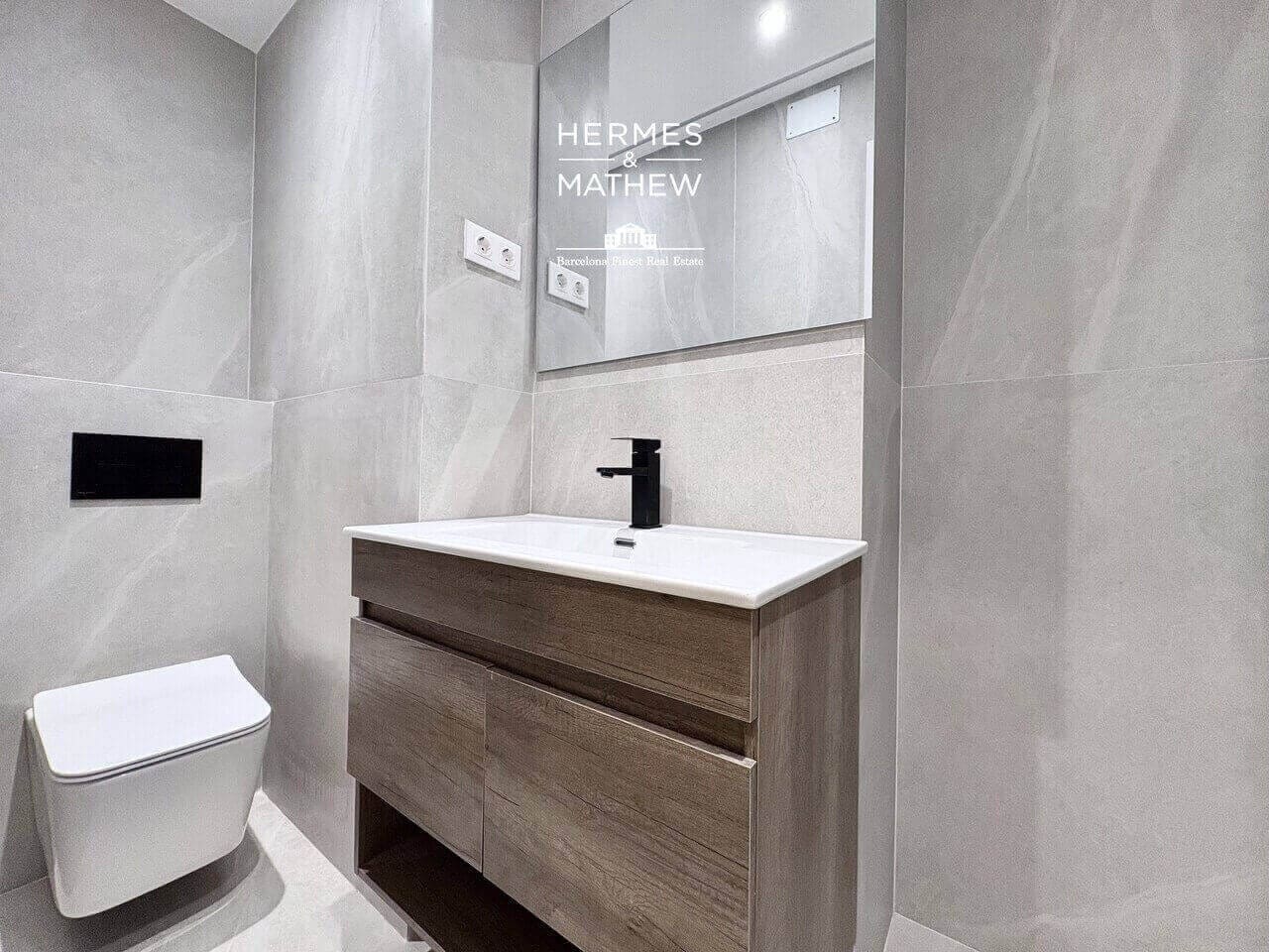 2 soveværelse Lejlighed til salg i Barcelona by - € 369.000 (Ref: 9550551)