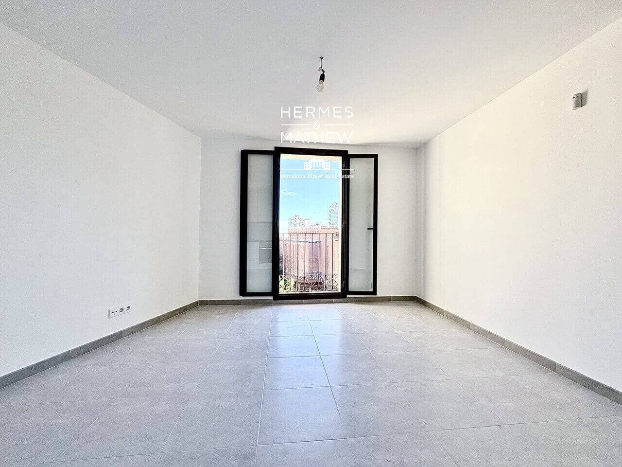 3 soveværelse Penthouse til salg i Barcelona by - € 490.000 (Ref: 9557525)