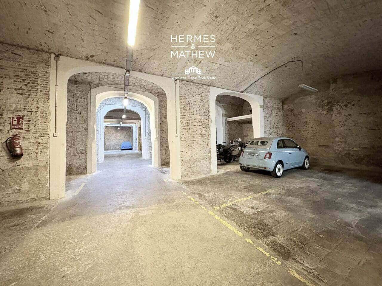 4 soveværelse Lejlighed til salg i Barcelona by med garage - € 570.000 (Ref: 9557533)