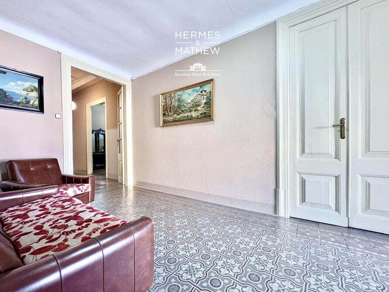 4 soveværelse Lejlighed til salg i Barcelona by med garage - € 570.000 (Ref: 9557533)