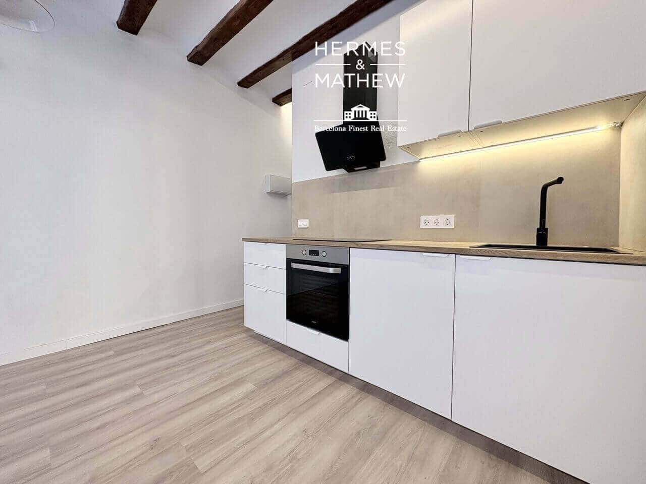 2 soveværelse Lejlighed til salg i Barcelona by - € 239.000 (Ref: 9660793)