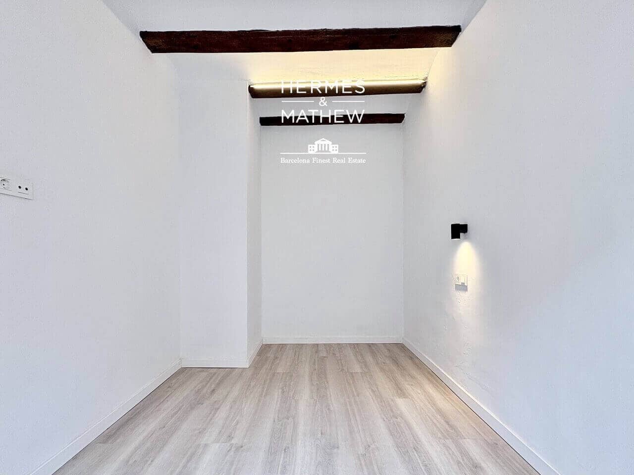 2 soveværelse Lejlighed til salg i Barcelona by - € 239.000 (Ref: 9660793)