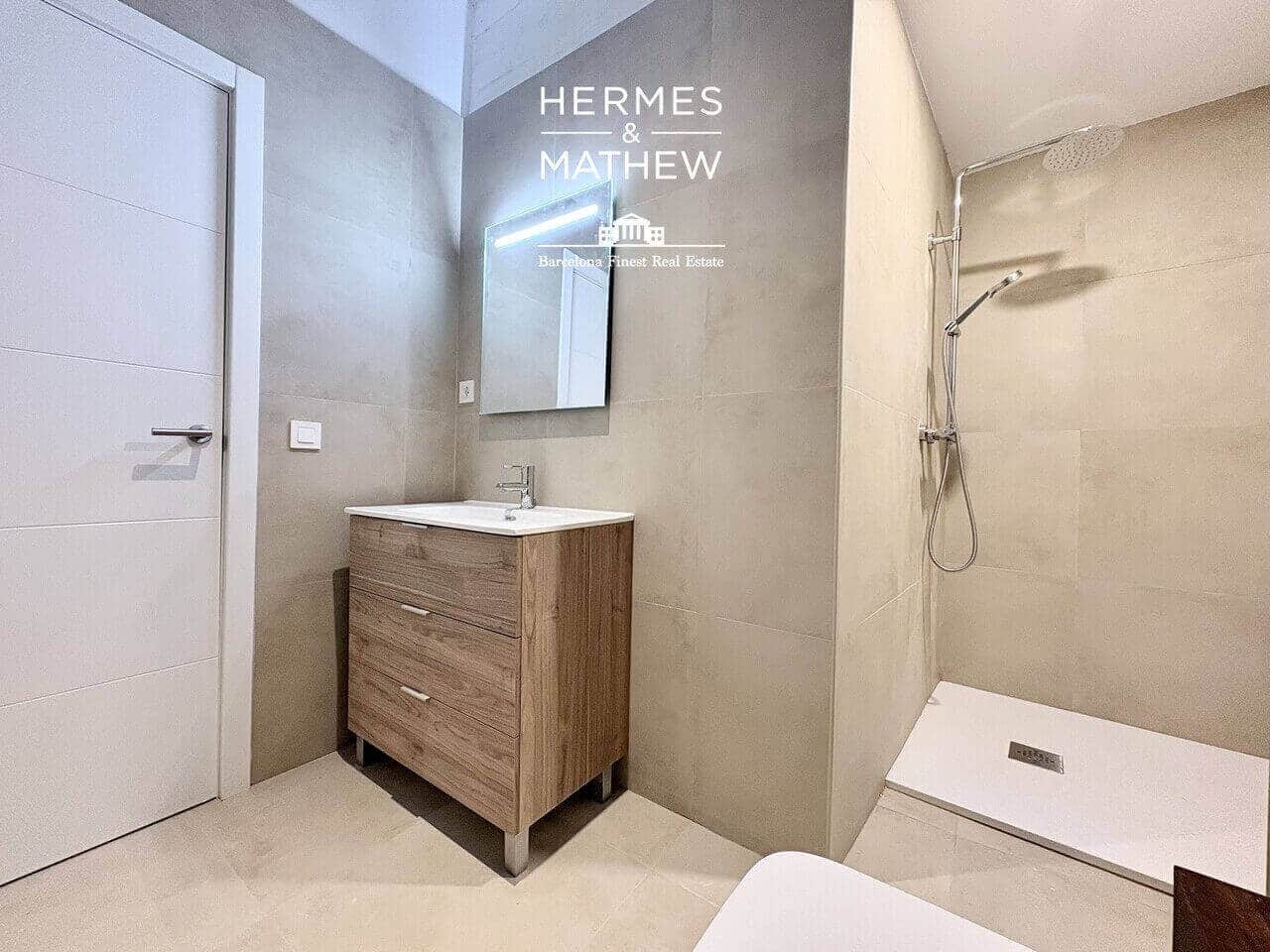 2 soveværelse Lejlighed til salg i Barcelona by - € 239.000 (Ref: 9660793)