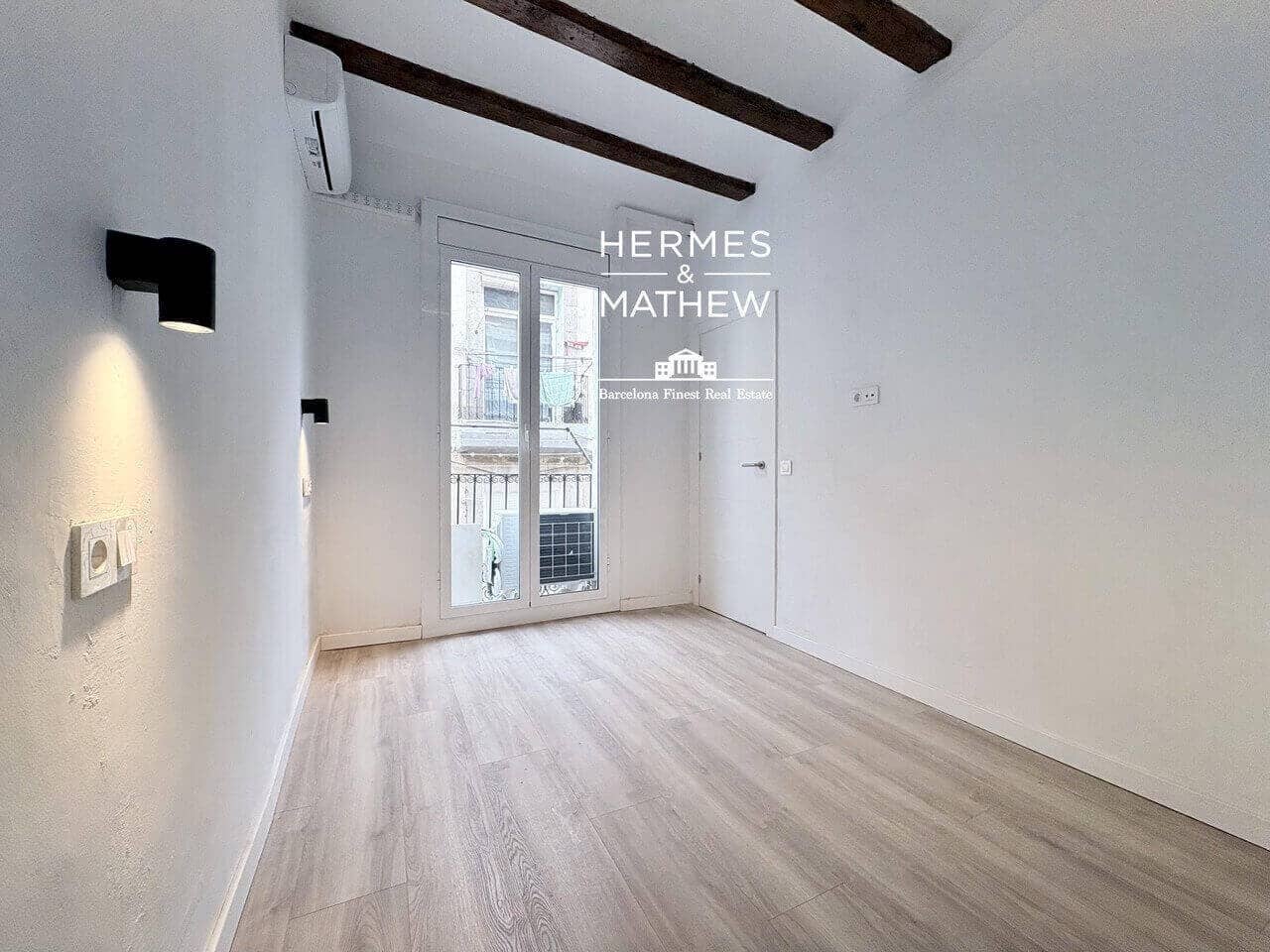 2 soveværelse Lejlighed til salg i Barcelona by - € 239.000 (Ref: 9660793)