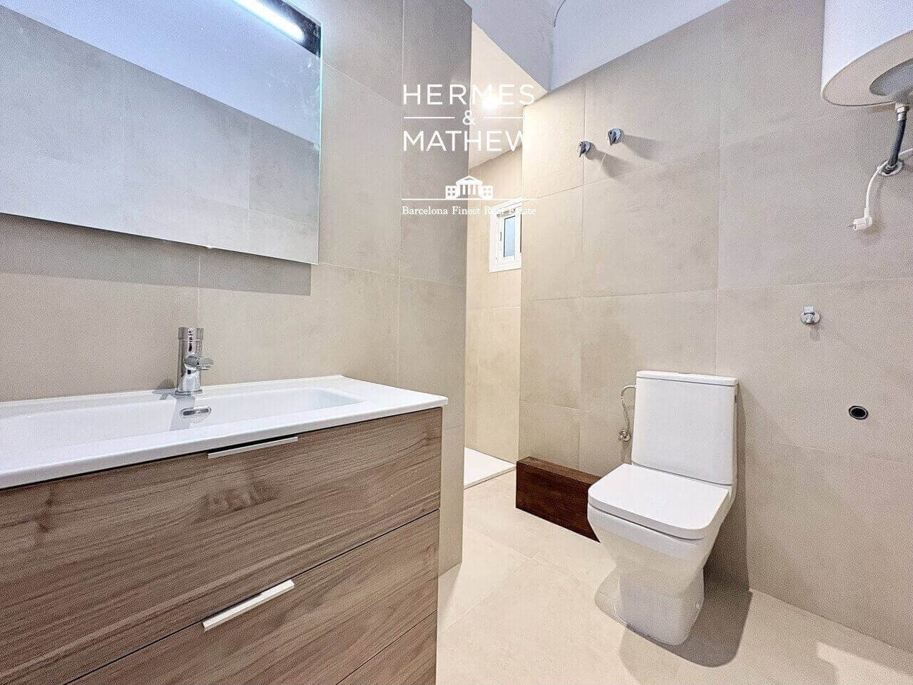 2 soveværelse Lejlighed til salg i Barcelona by - € 239.000 (Ref: 9660793)