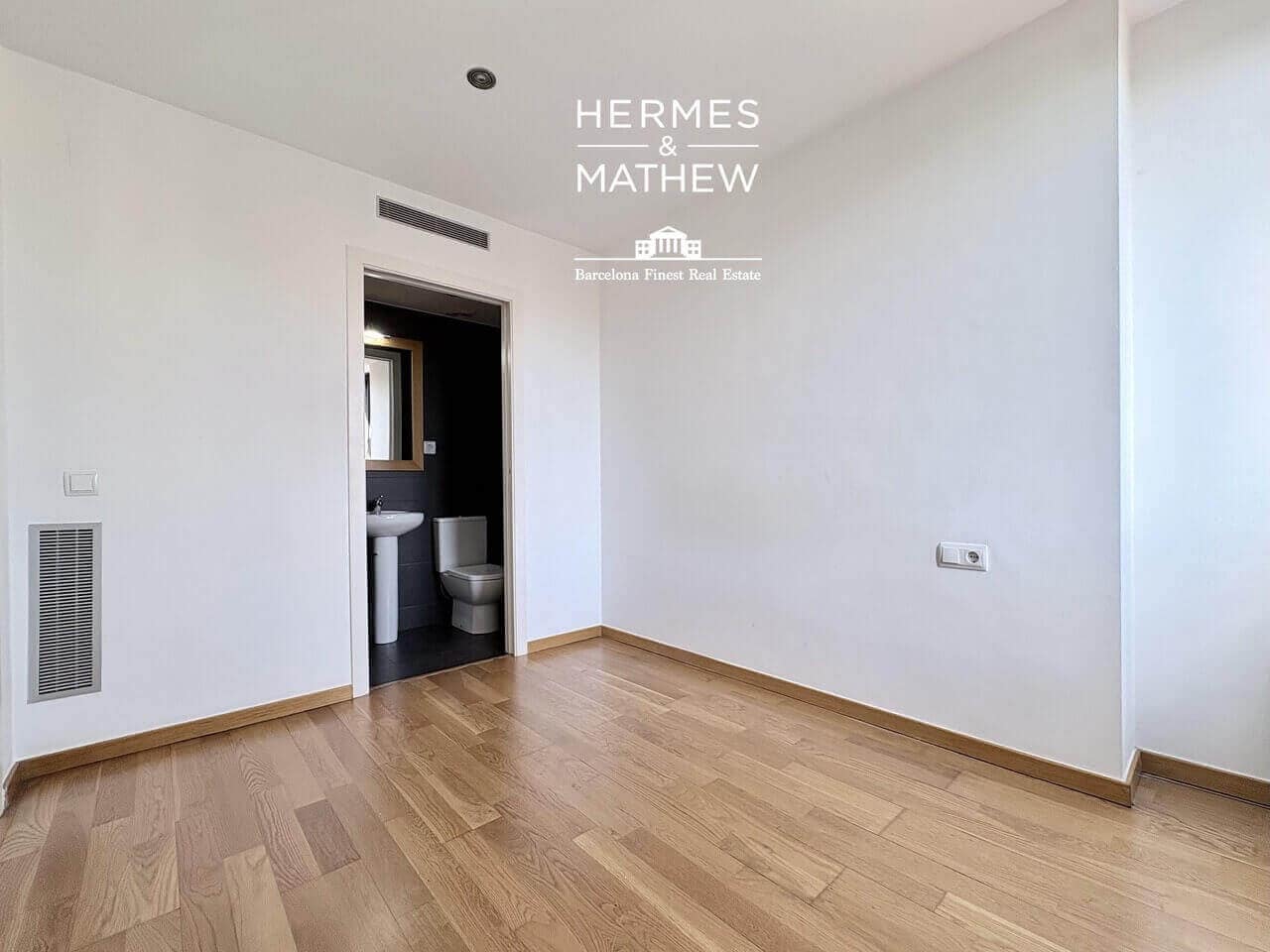 2 bedroom Penthouse for sale in Barcelona city - € 715,000 (Ref: 9844719)