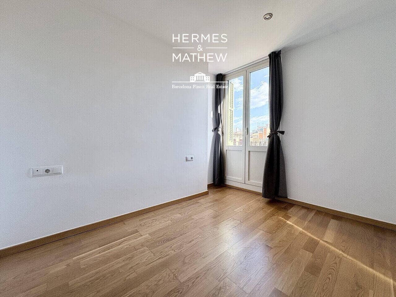 2 bedroom Penthouse for sale in Barcelona city - € 715,000 (Ref: 9844719)