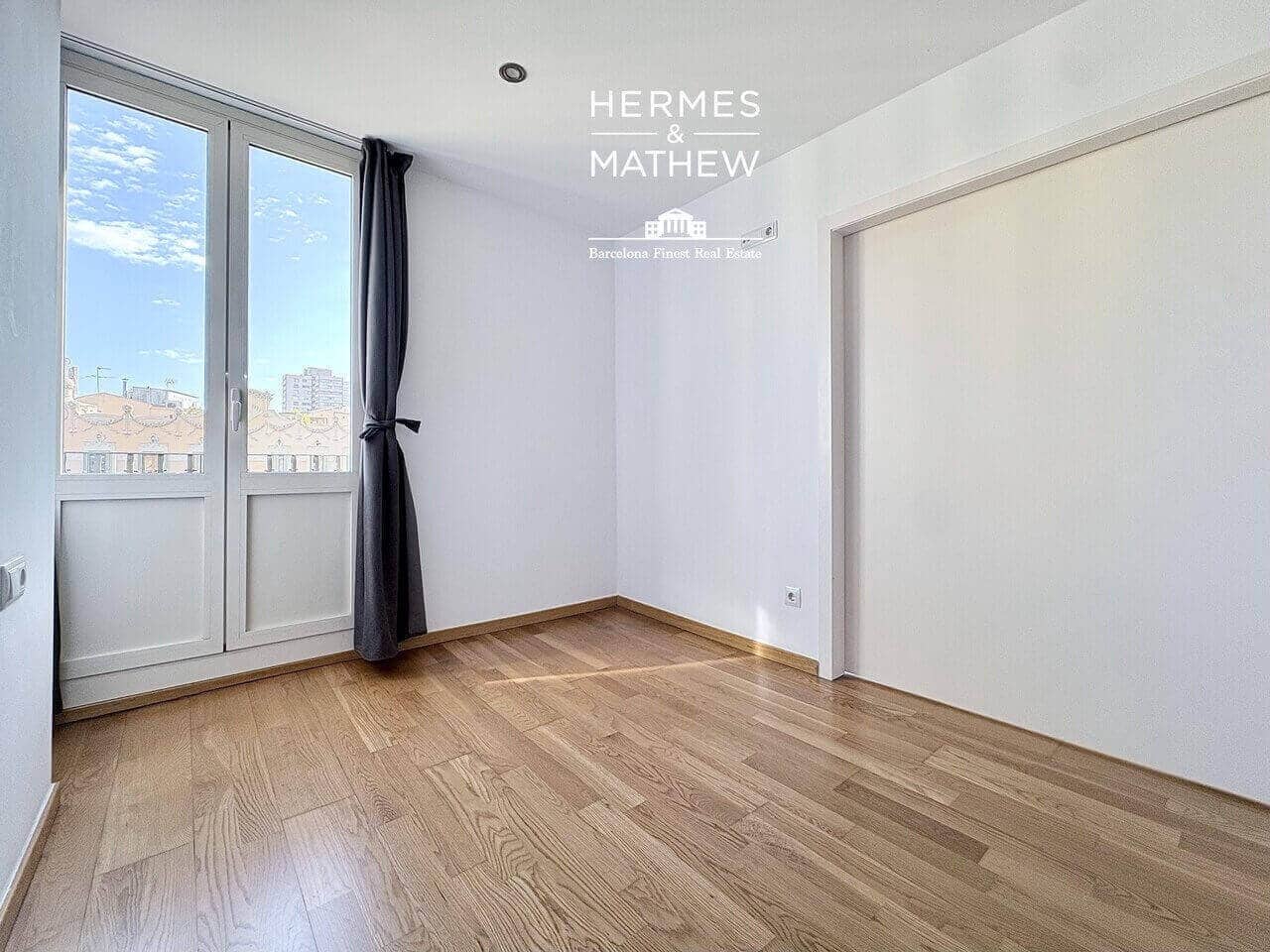 2 bedroom Penthouse for sale in Barcelona city - € 715,000 (Ref: 9844719)