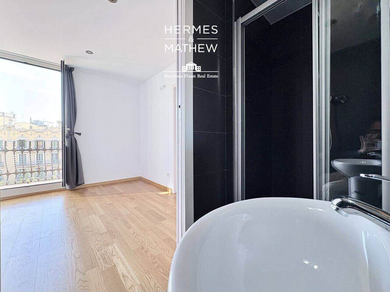 2 bedroom Penthouse for sale in Barcelona city - € 715,000 (Ref: 9844719)