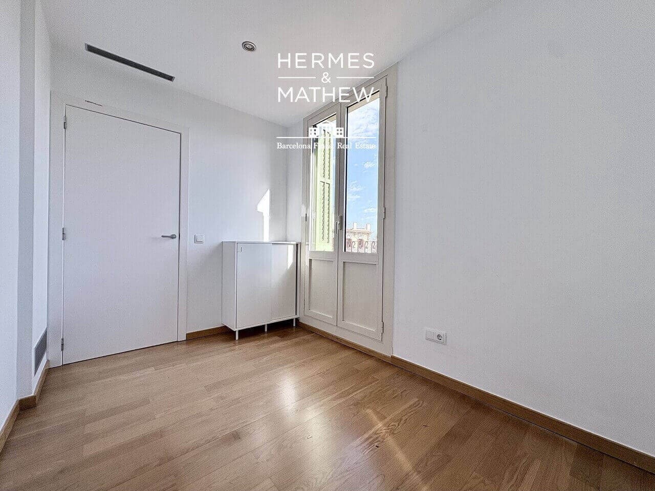 2 bedroom Penthouse for sale in Barcelona city - € 715,000 (Ref: 9844719)