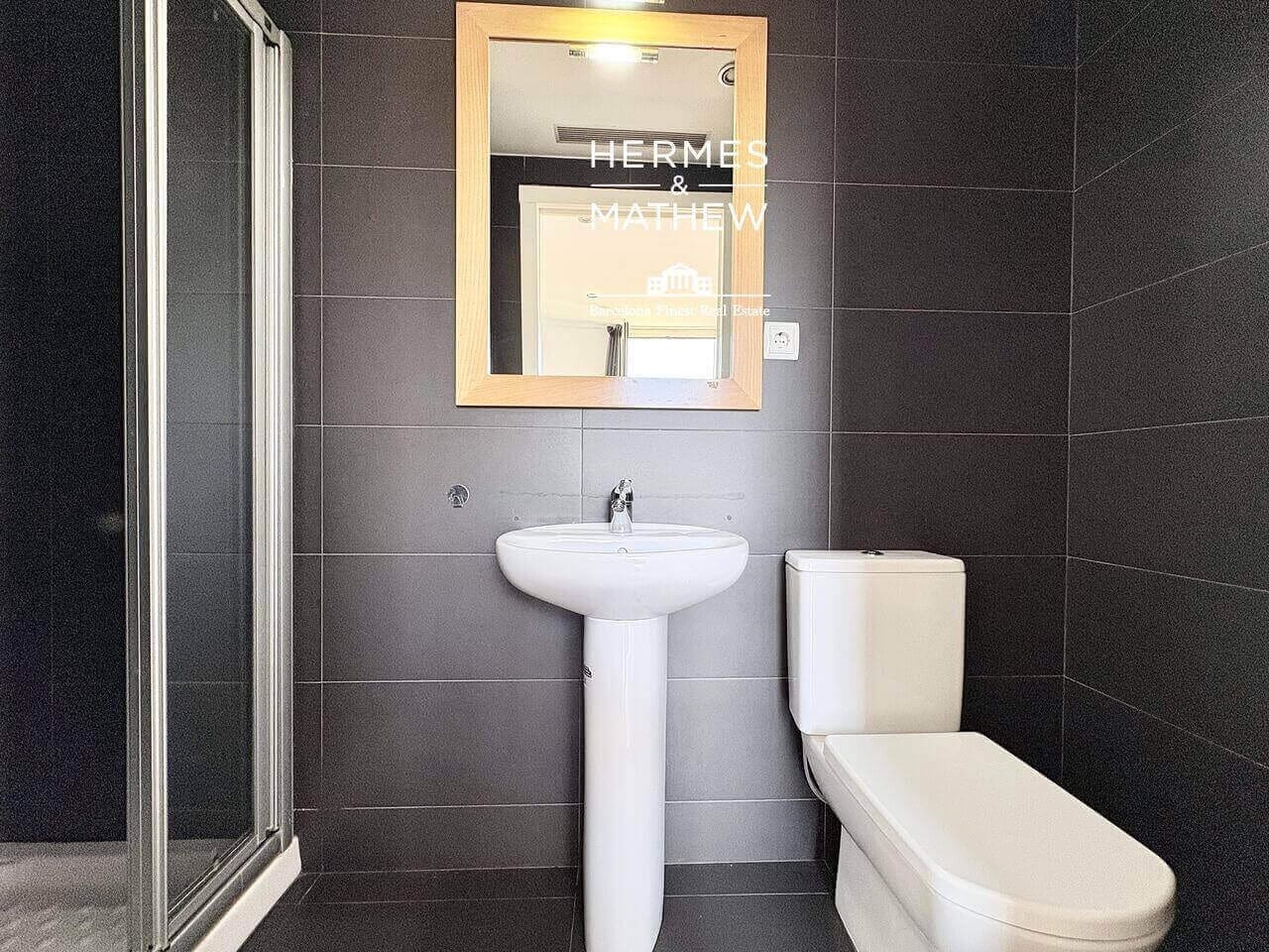 2 bedroom Penthouse for sale in Barcelona city - € 715,000 (Ref: 9844719)