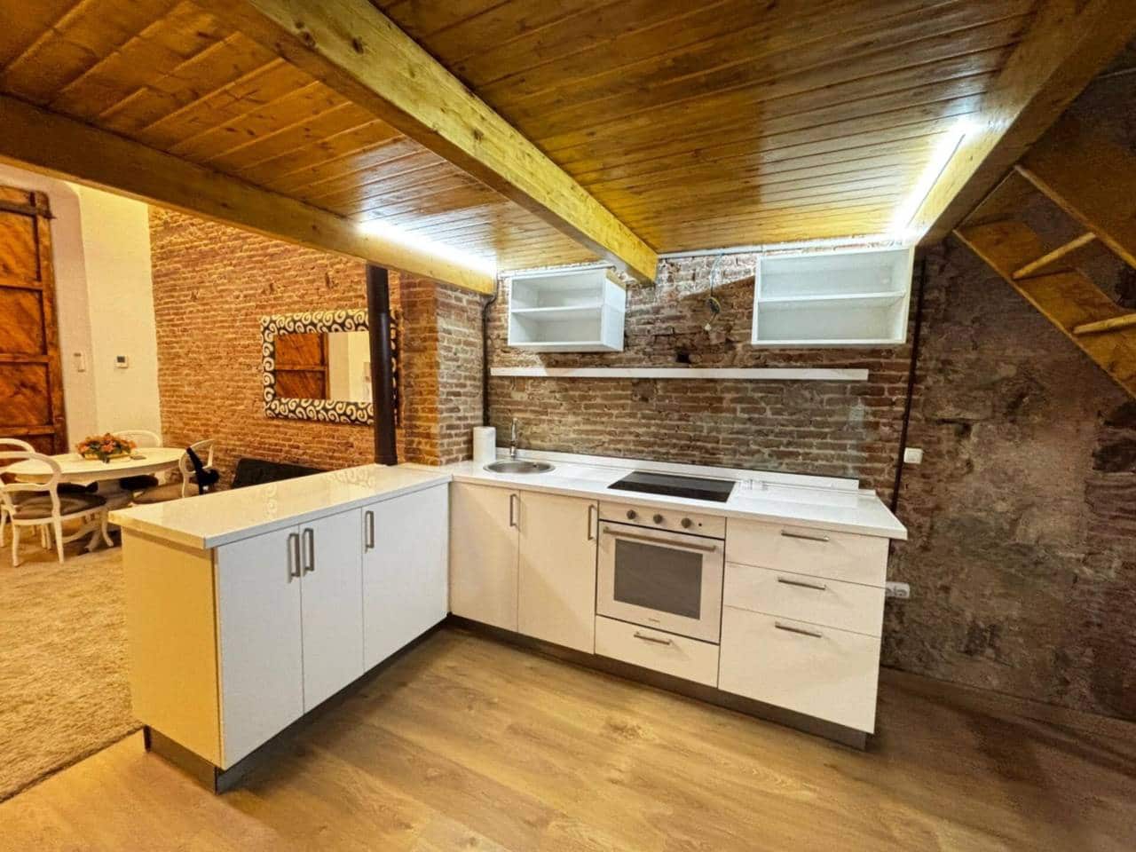 1 makuuhuone Kaupallinen myytävänä paikassa Barcelona kaupunki - 390 000 € (Ref: 9453471)