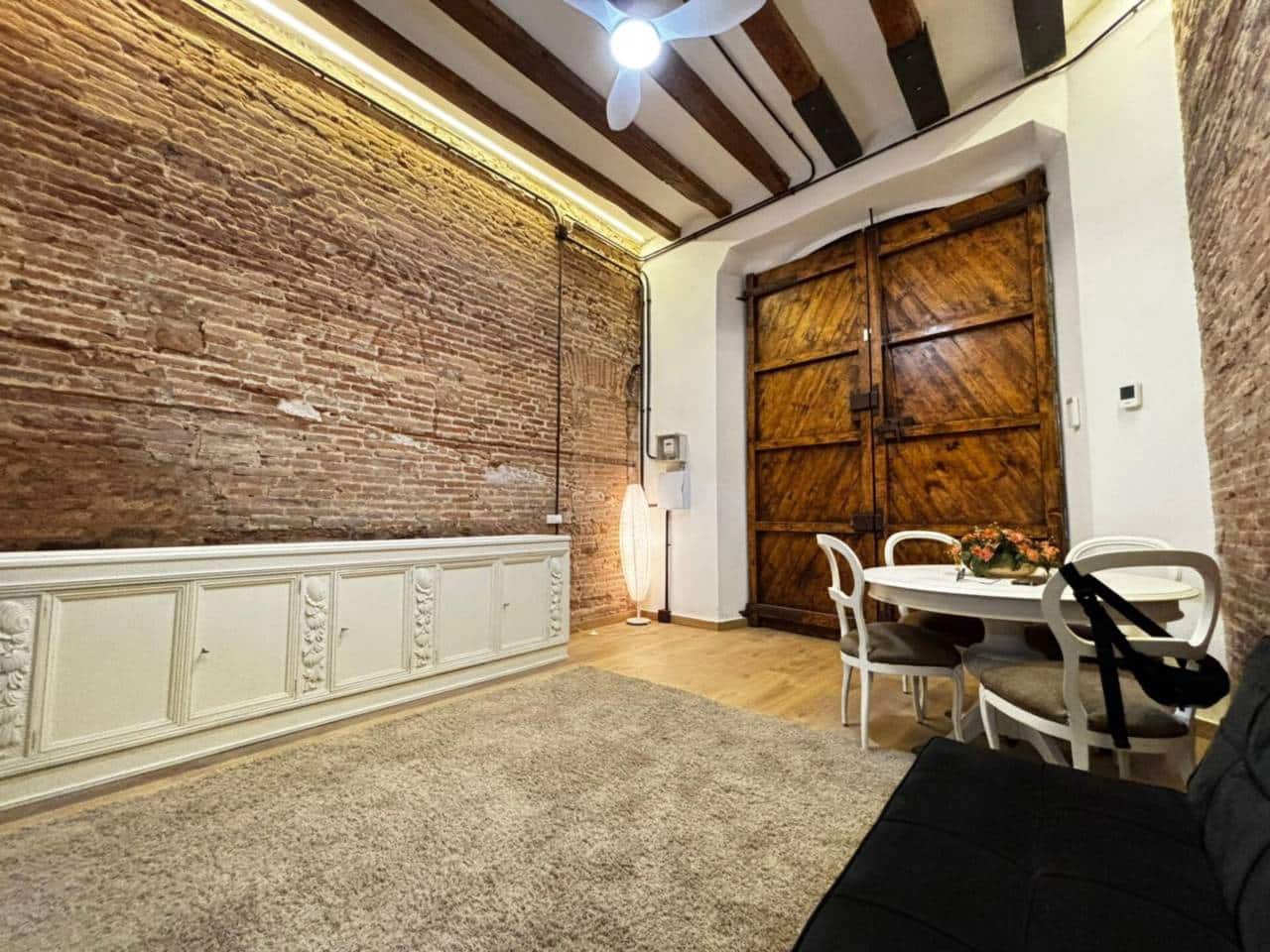 1 makuuhuone Kaupallinen myytävänä paikassa Barcelona kaupunki - 390 000 € (Ref: 9453471)