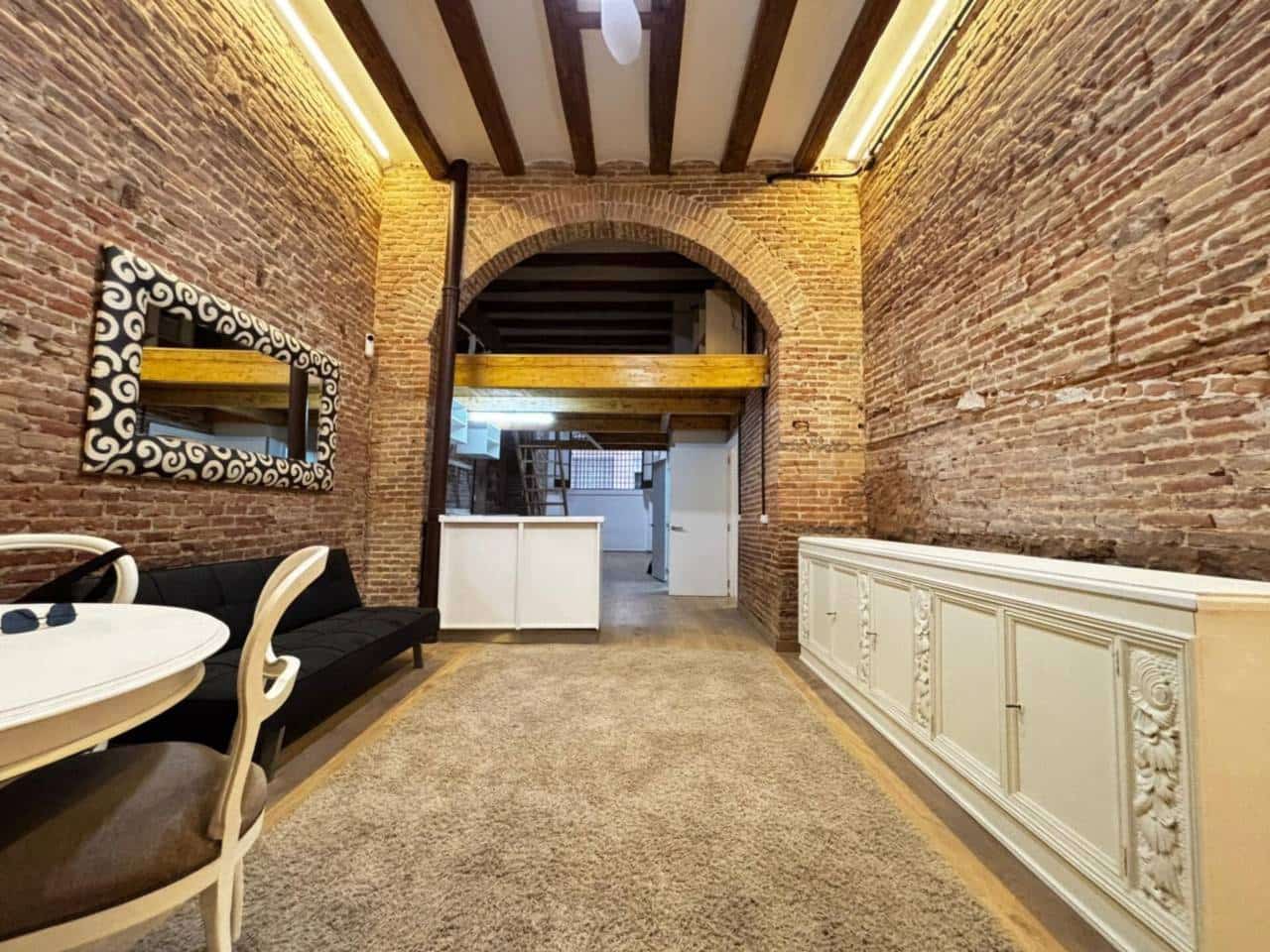 1 makuuhuone Kaupallinen myytävänä paikassa Barcelona kaupunki - 390 000 € (Ref: 9453471)