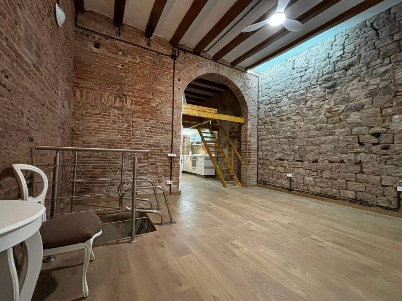 1 makuuhuone Kaupallinen myytävänä paikassa Barcelona kaupunki - 390 000 € (Ref: 9453471)