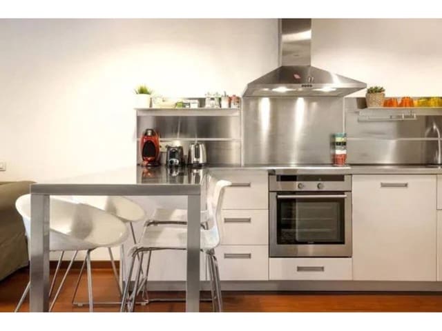 Loft te huur in Barcelona stad - € 1.850 (Ref: 9453474)