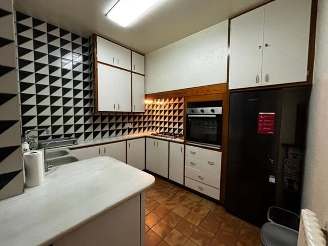 6 bedroom Flat for sale in La Vila de Gràcia, Barcelona city - € 925,000 (Ref: 9453478)