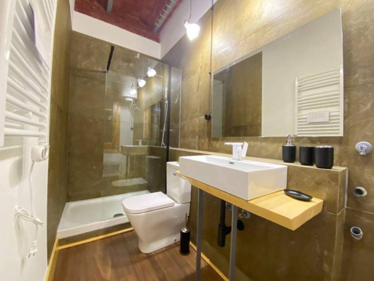 Flat for sale in Barcelona city - € 339,000 (Ref: 9453479)