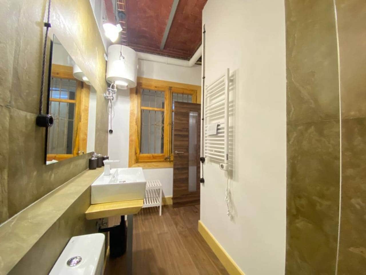 Flat for sale in Barcelona city - € 339,000 (Ref: 9453479)