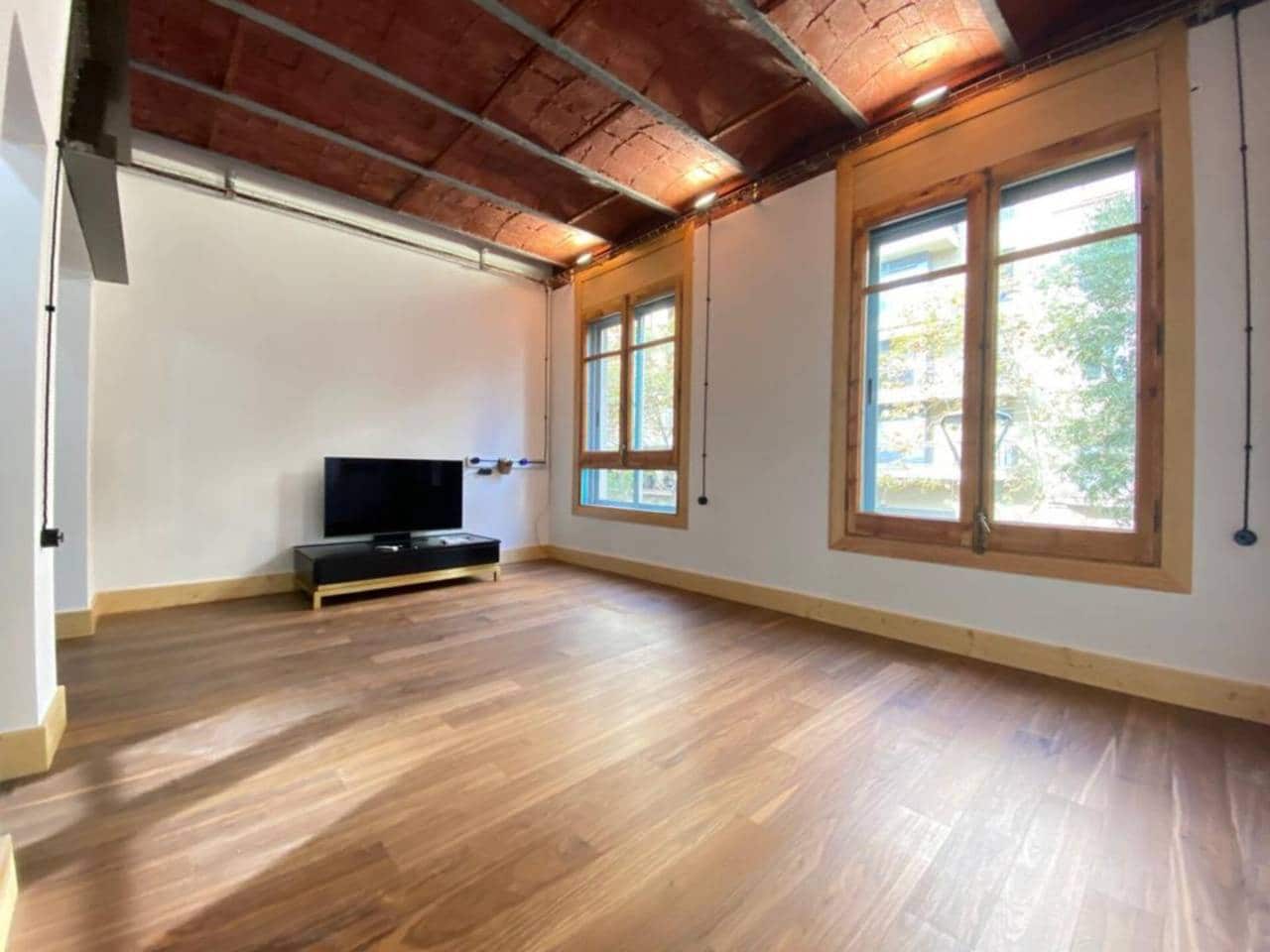 Flat for sale in Barcelona city - € 339,000 (Ref: 9453479)