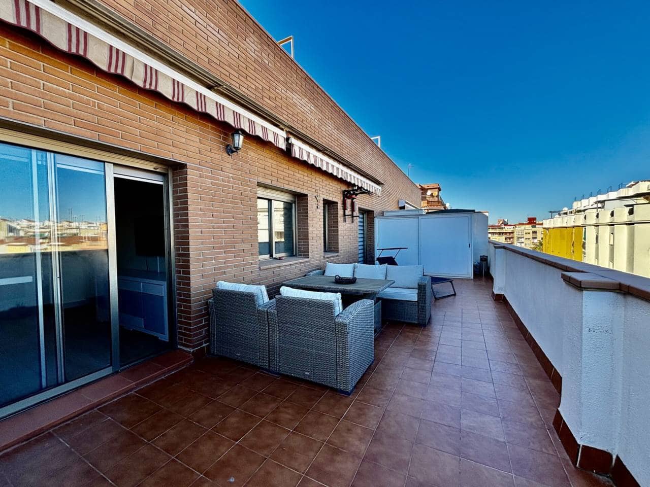 4 quarto Penthouse para venda em El Prat de Llobregat - 525 000 € (Ref: 9453482)