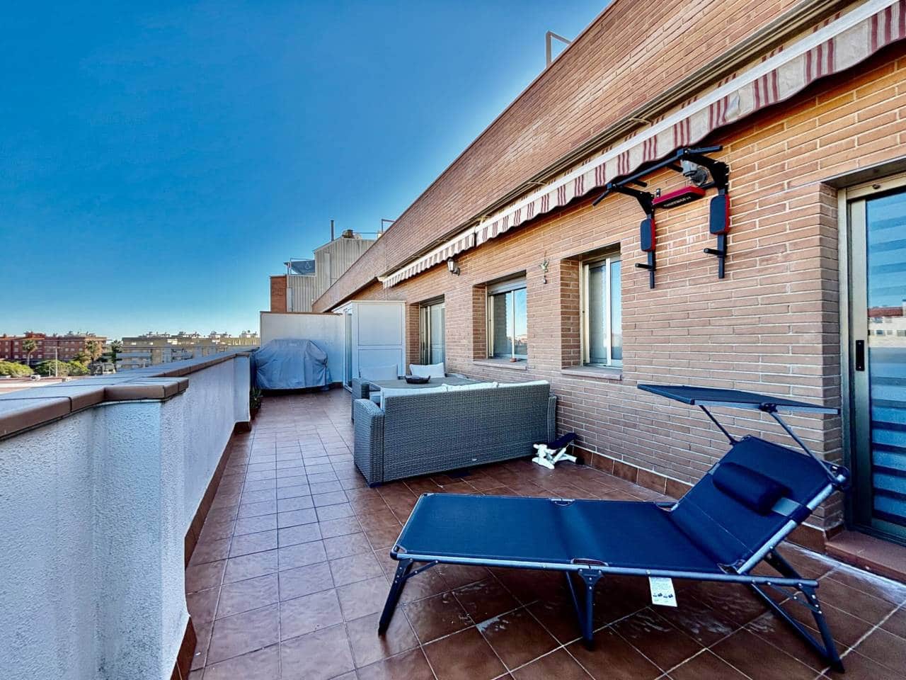 4 quarto Penthouse para venda em El Prat de Llobregat - 525 000 € (Ref: 9453482)