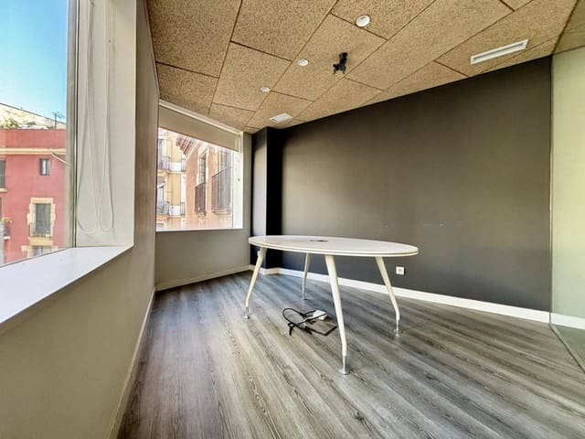 Kontor til salgs i Barcelona by - € 204 000 (Ref: 9453483)