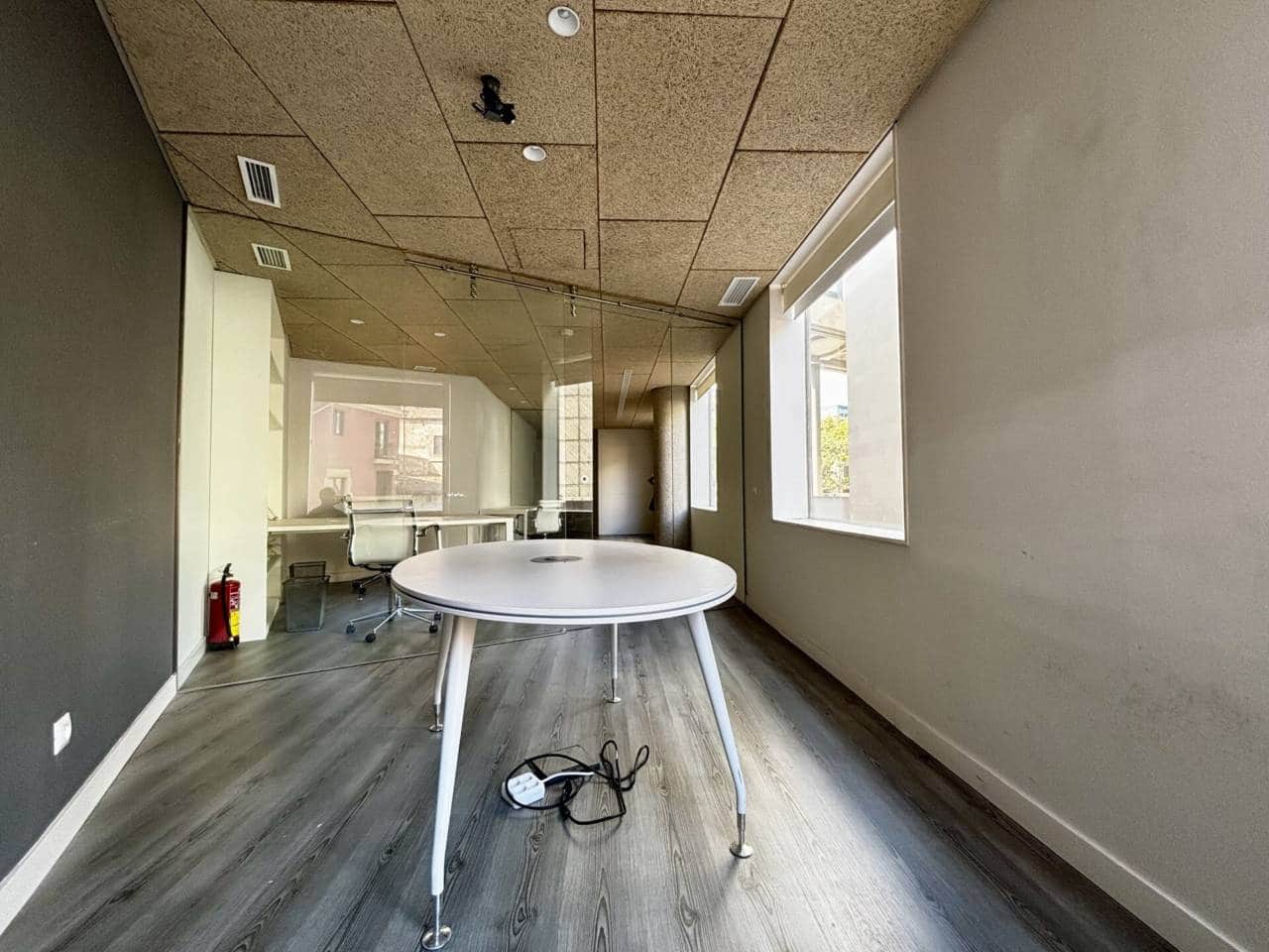 Kontor til salgs i Barcelona by - € 204 000 (Ref: 9453483)