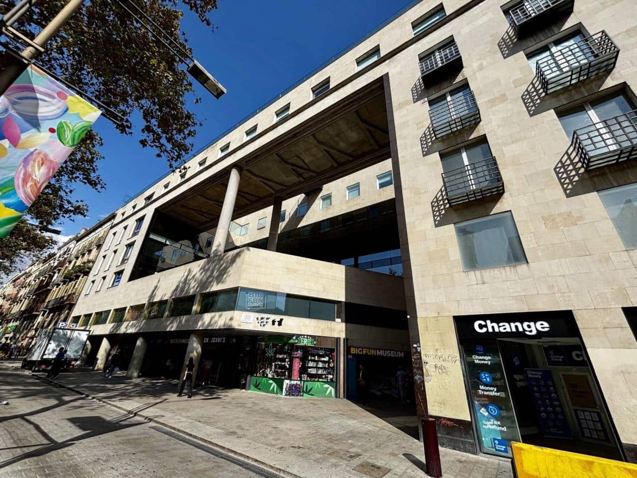 Kontor til salgs i Barcelona by - € 204 000 (Ref: 9453483)