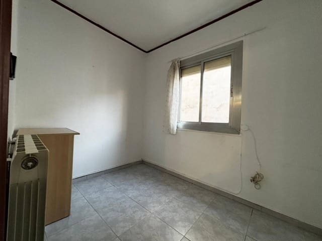 3 soverom Leilighet til salgs i L'Hospitalet de Llobregat - € 160 000 (Ref: 9470140)