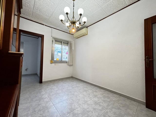 3 soverom Leilighet til salgs i L'Hospitalet de Llobregat - € 160 000 (Ref: 9470140)