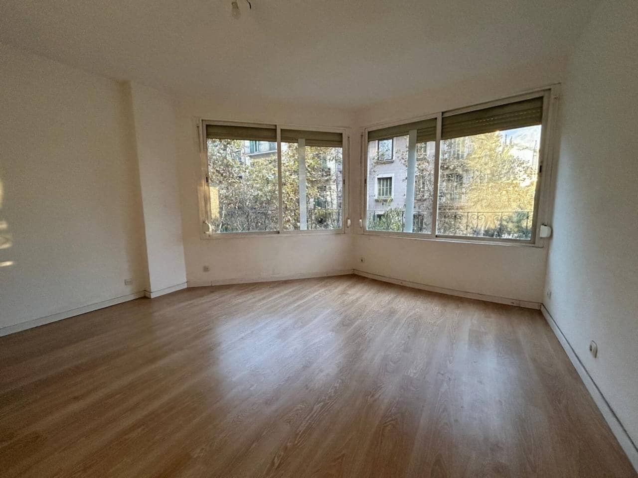 4 Zimmer Wohnung zu vermieten in Barcelona Stadt - 1.615 € (Ref: 9485055)