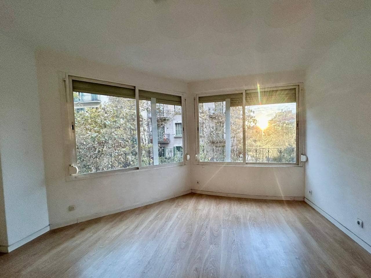 4 Zimmer Wohnung zu vermieten in Barcelona Stadt - 1.615 € (Ref: 9485055)