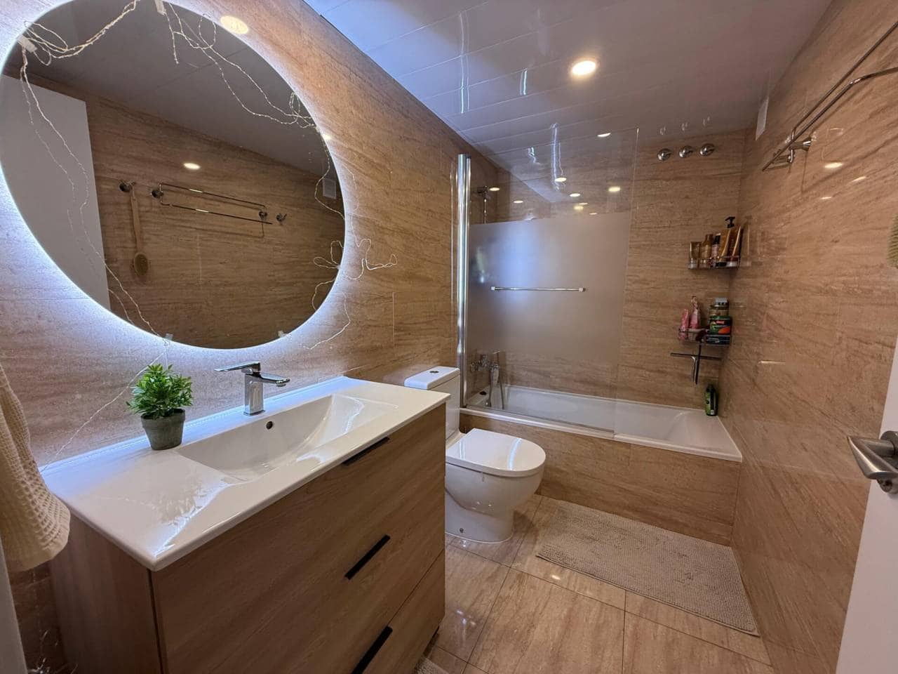 3 bedroom Flat for sale in Barcelona city - € 950,000 (Ref: 9496692)