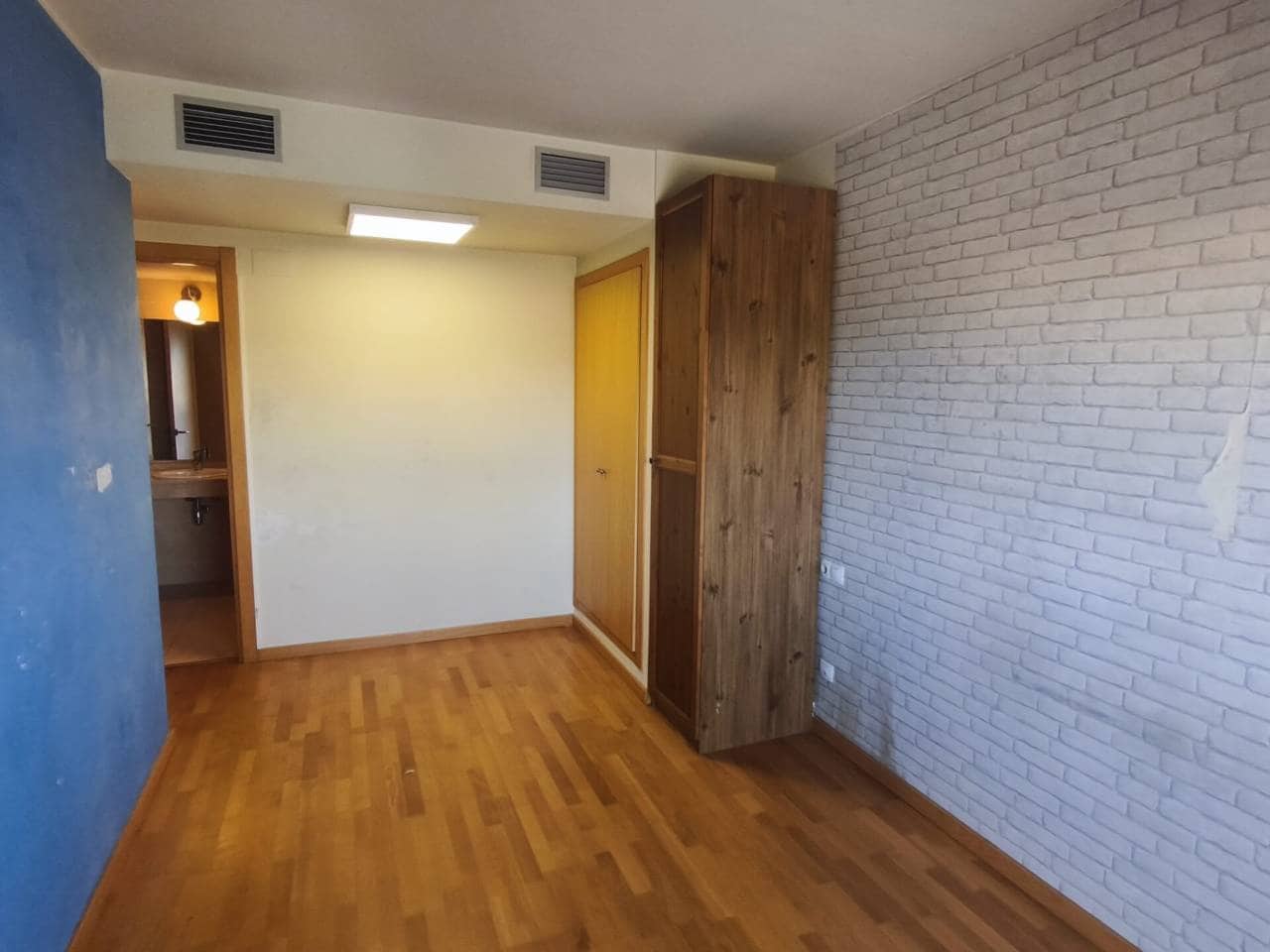 3 bedroom Penthouse for sale in Montornes del Valles with pool garage - € 329,000 (Ref: 9498037)