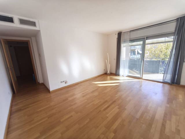 3 bedroom Penthouse for sale in Montornès del Vallès with pool garage - € 329,000 (Ref: 9498037)