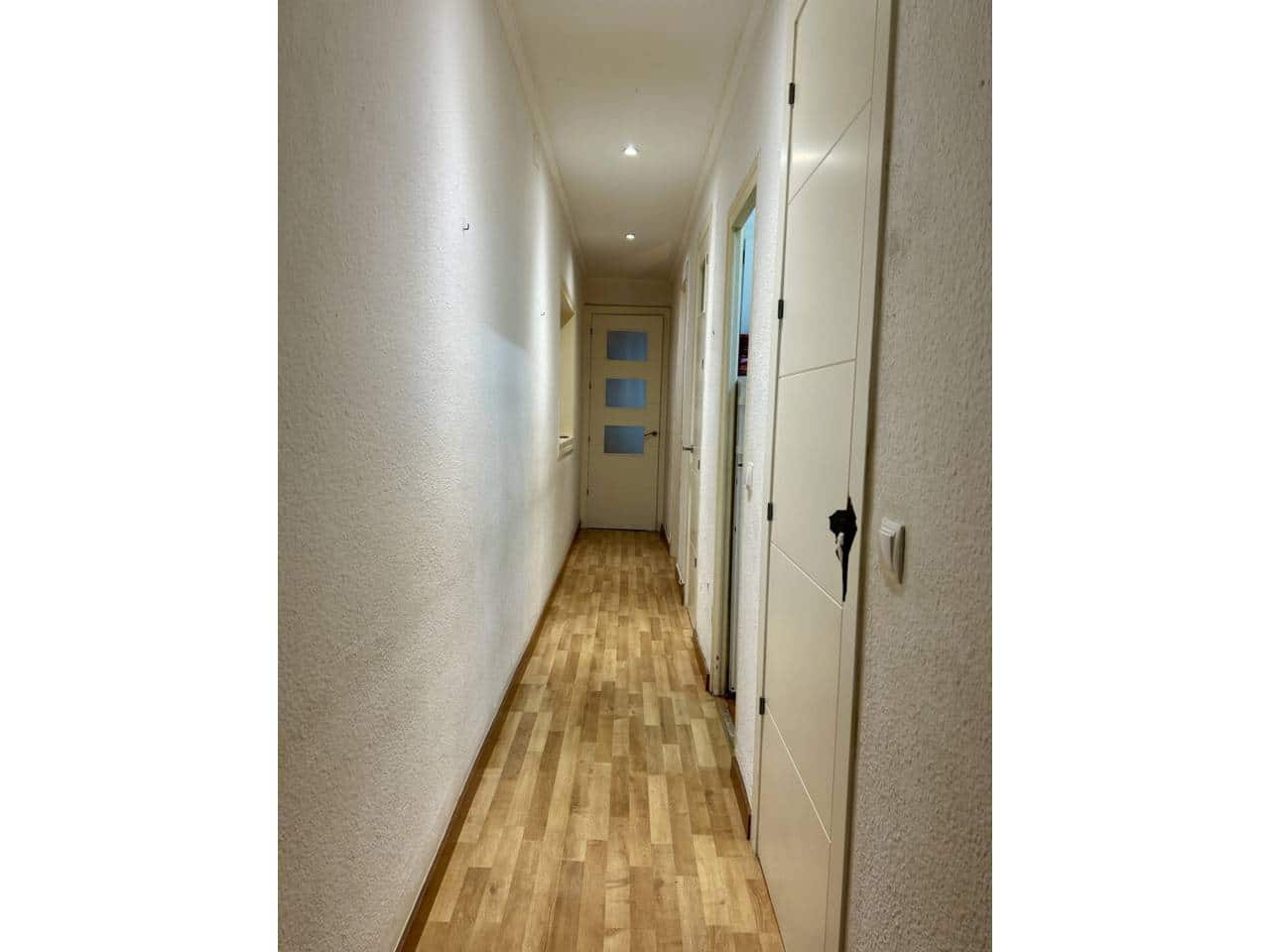 2 bedroom Flat for sale in Barcelona city - € 320,000 (Ref: 9498038)