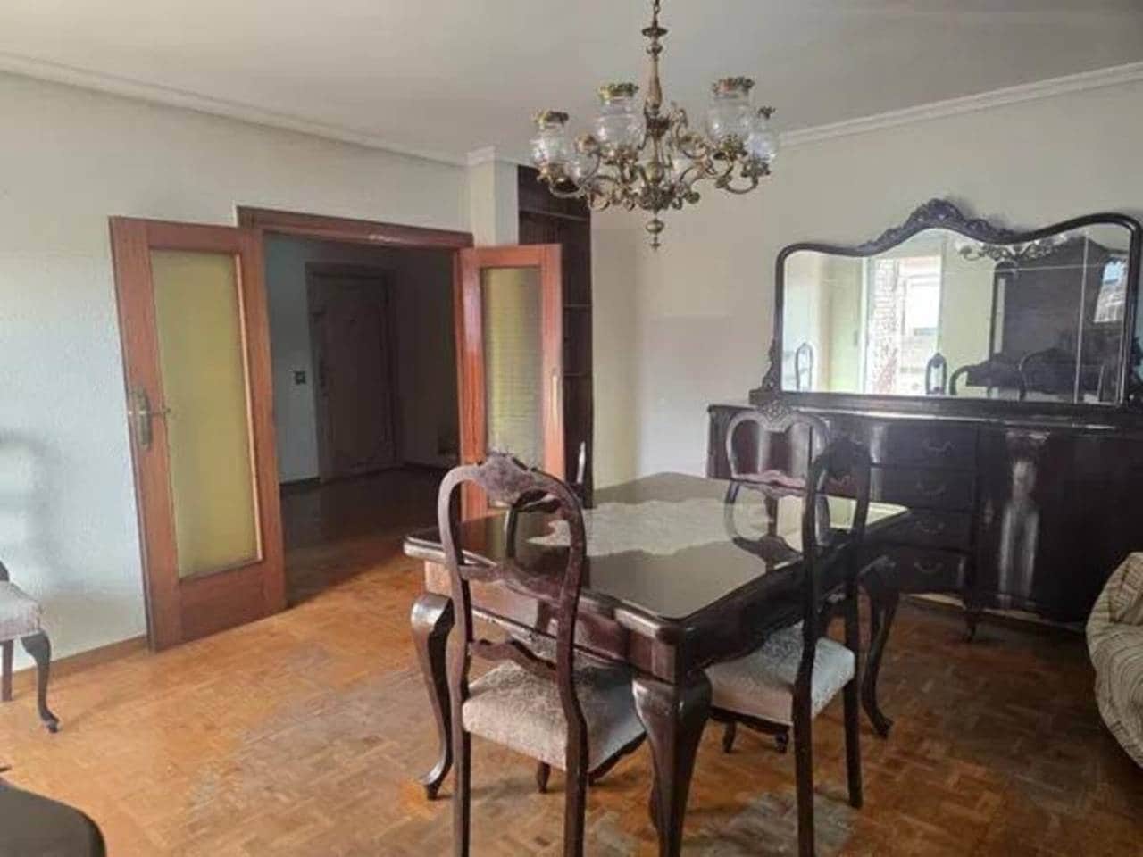 5 sovrum Lägenhet till salu i Barcelona stad - 890 000 € (Ref: 9503715)