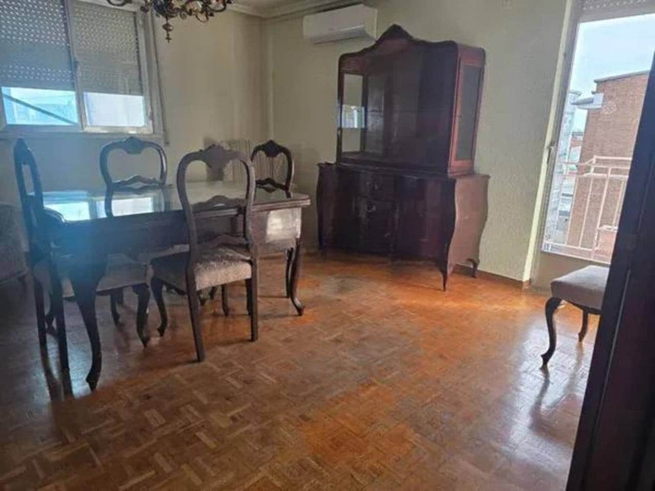 5 sovrum Lägenhet till salu i Barcelona stad - 890 000 € (Ref: 9503715)