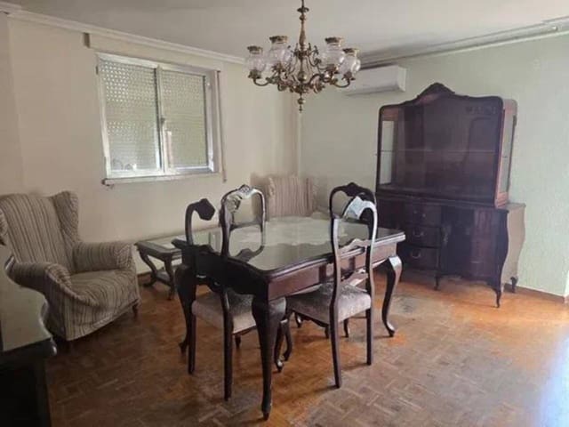 5 bedroom Flat for sale in La Vila de Gràcia, Barcelona city - € 890,000 (Ref: 9503715)