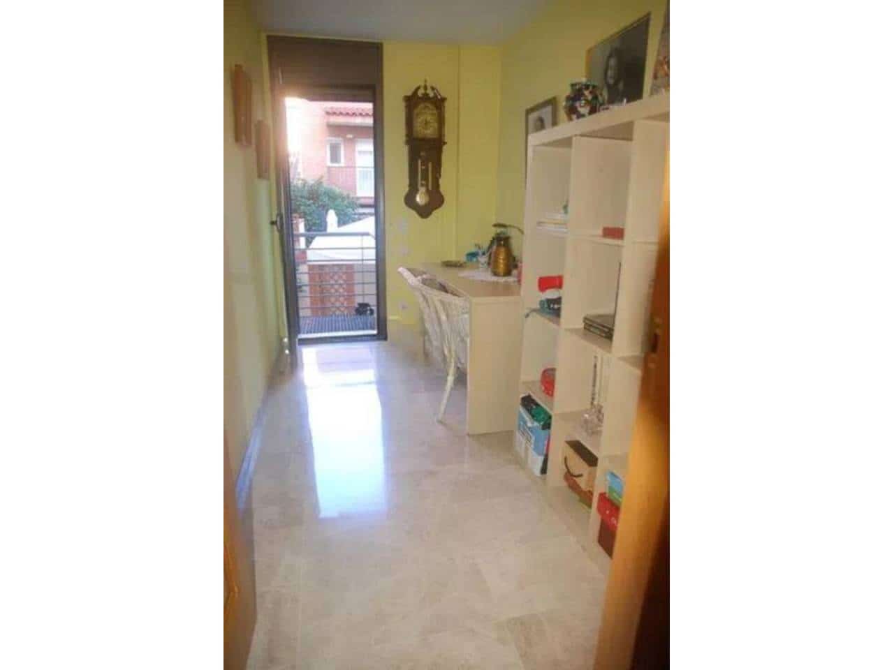 3 soverom Leilighet til salgs i L'Hospitalet de Llobregat - € 695 000 (Ref: 9508108)