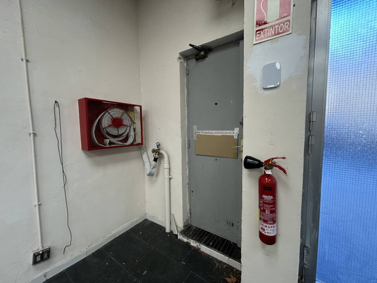 Erhverv til leje i Barcelona by - € 2.200 (Ref: 9535399)