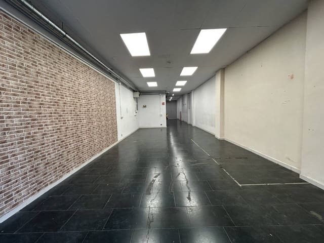 Erhverv til leje i Barcelona by - € 2.200 (Ref: 9535399)