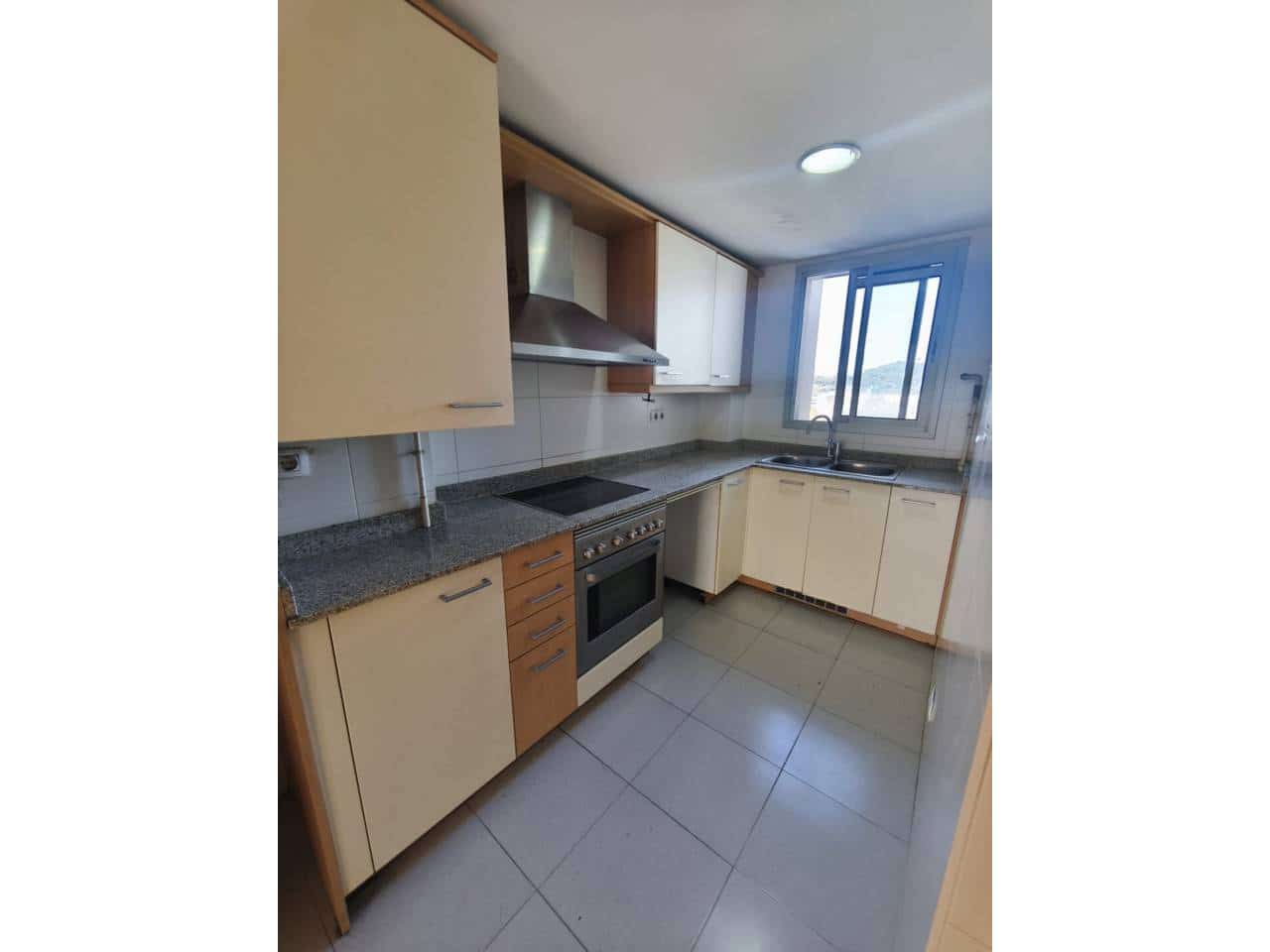 3 bedroom Penthouse for sale in Montornes del Valles with pool garage - € 329,000 (Ref: 9547414)